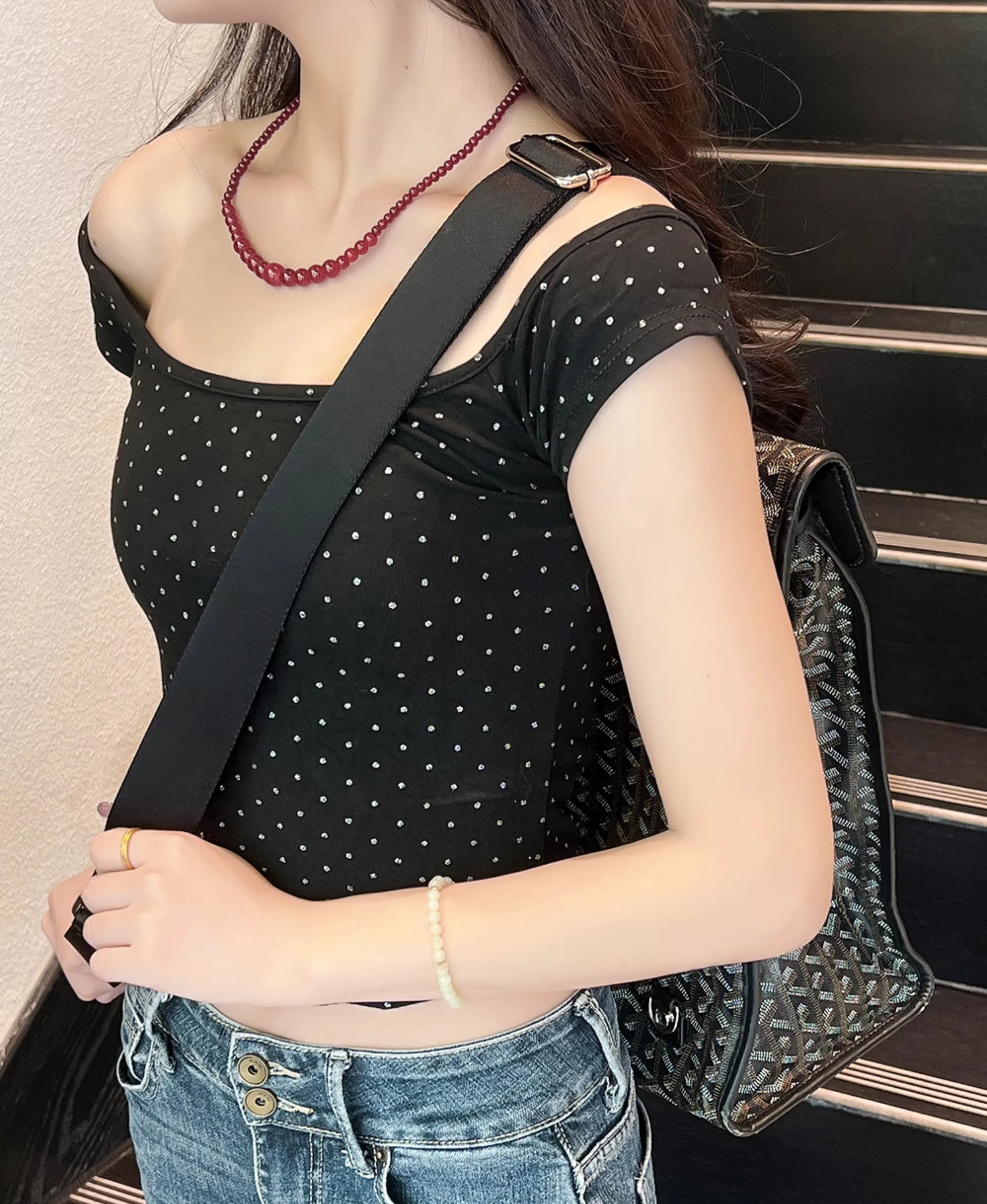 Adjustable style shoulder strap for transforming a backpack into a canvas crossbody bag, wide shoulder strap