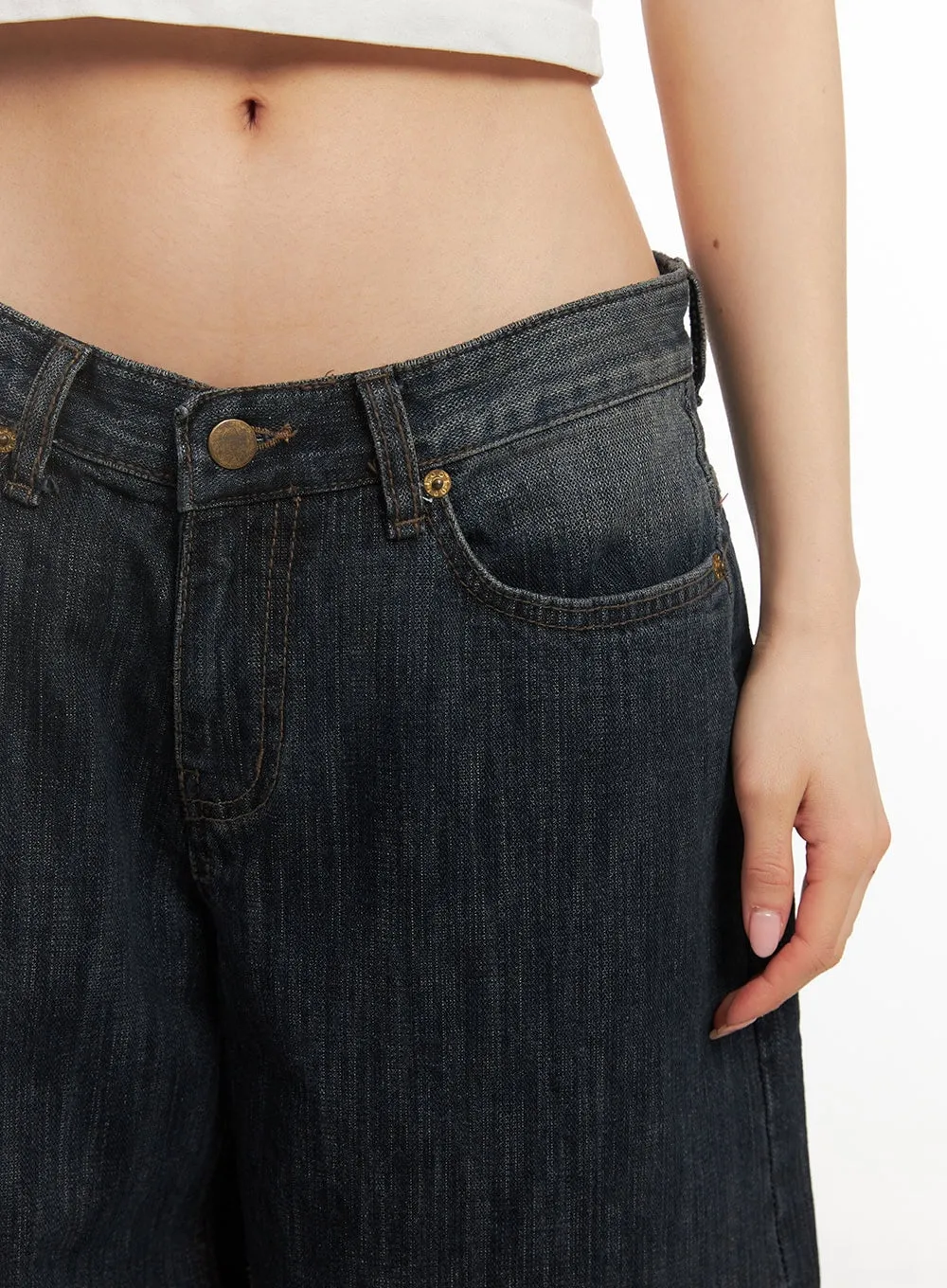 Linny Low-Rise Baggy Jeans CA503