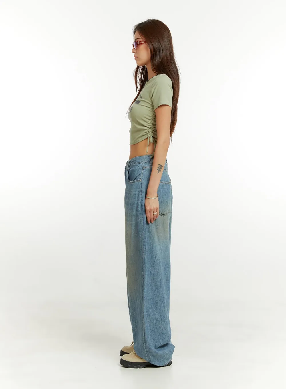 Low Rise Wide Fit Baggy Jeans CU421