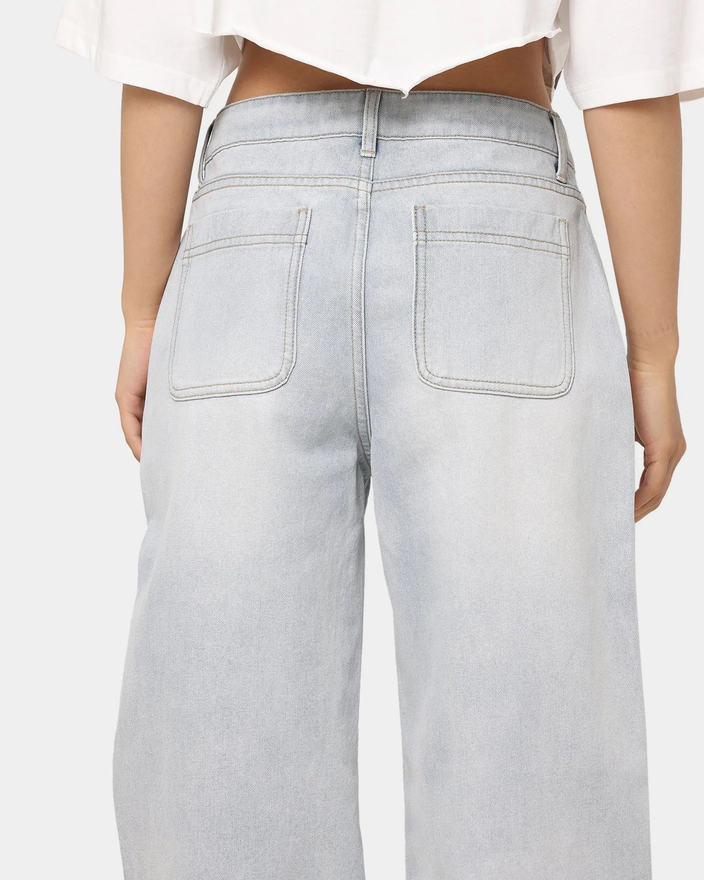 MNML Women's Baggy Distressed Jeans Vintage Blue