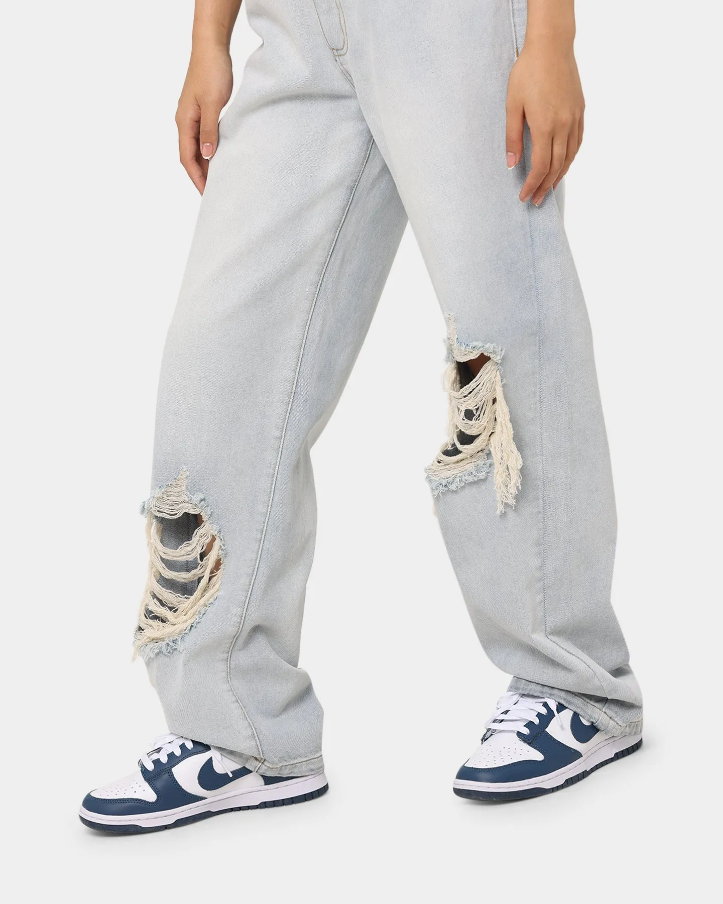 MNML Women's Baggy Distressed Jeans Vintage Blue